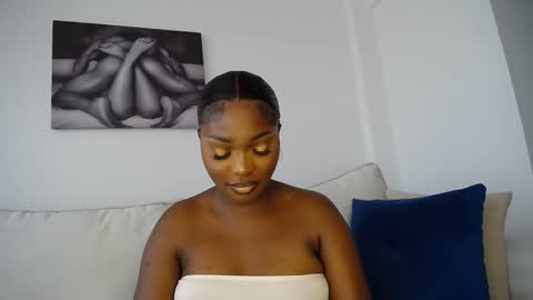 Liya online show from 02/08/25, 12:50