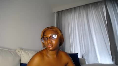 Liya online show from 04/13/26, 06:08