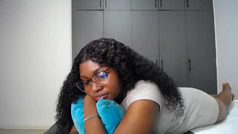 Liya online show from 05/30/26, 08:39