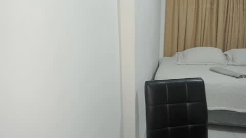 Sara online show from 01/10/25, 03:07