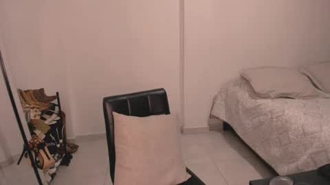 Sara online show from 12/01/25, 03:55