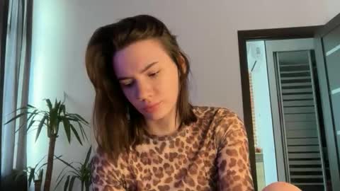 cute_bubbles online show from 05/31/26, 01:29