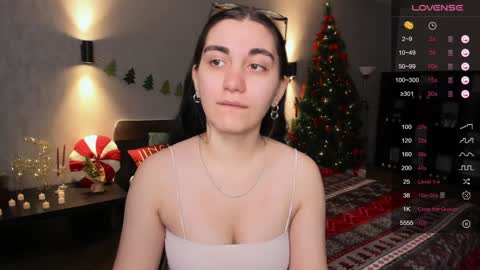 Snapshot of cute_chus chatting on 12/17/24, 07:18 Hanna online show from 12/17/24, 07:18