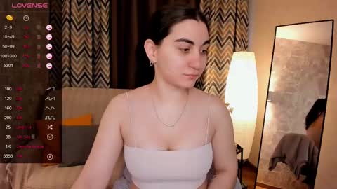 Snapshot of cute_chus chatting on 03/08/25, 02:01 Hanna online show from 03/08/25, 02:01