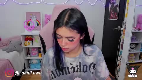 Snapshot of cute_dani__ chatting on 03/03/25, 11:33 Dani online show from 03/03/25, 11:33