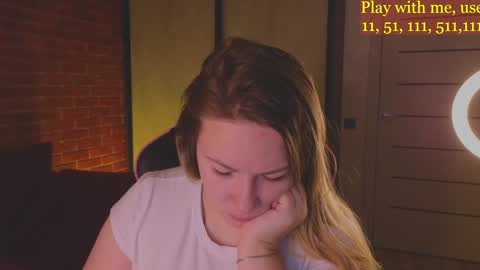 Snapshot of cute_darina chatting on 12/20/24, 01:58 Everyday stream in the same time online show from 12/20/24, 01:58