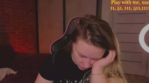 Snapshot of cute_darina chatting on 03/01/25, 01:32 Everyday stream in the same time online show from 03/01/25, 01:32