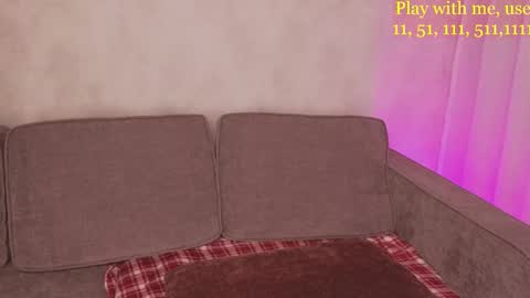 Snapshot of cute_darina chatting on 10/18/25, 01:41 Everyday stream in the same time online show from 10/18/25, 01:41