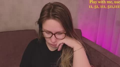 Snapshot of cute_darina chatting on 10/28/25, 01:09 Everyday stream in the same time online show from 10/28/25, 01:09