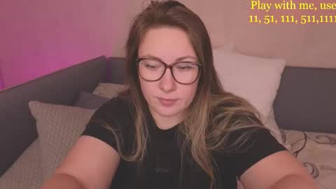 Snapshot of cute_darina chatting on 11/16/25, 01:00 Everyday stream in the same time online show from 11/16/25, 01:00