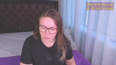 Snapshot of cute_darina chatting on 06/19/26, 01:54 Everyday stream in the same time online show from 06/19/26, 01:54