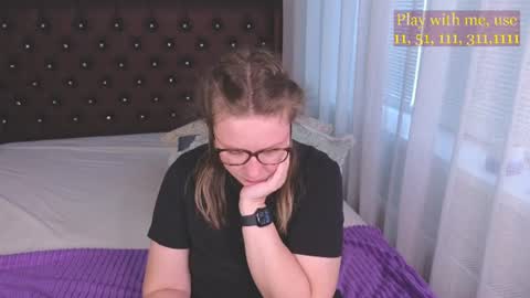 Snapshot of cute_darina chatting on 06/20/26, 01:41 Everyday stream in the same time online show from 06/20/26, 01:41