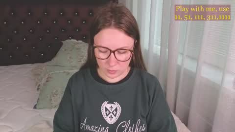 Snapshot of cute_darina chatting on 07/13/26, 01:19 Everyday stream in the same time online show from 07/13/26, 01:19