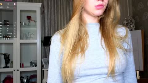 Snapshot of cute_fox_girl chatting on 11/07/25, 07:41 Anne online show from 11/07/25, 07:41