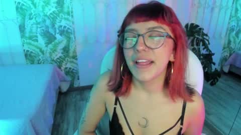 Sofa  online show from 11/07/25, 09:15