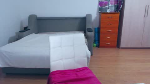 cute_jes online show from 01/18/25, 05:59