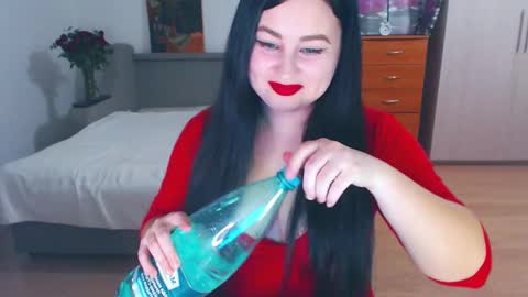 cute_jes online show from 02/19/25, 05:49