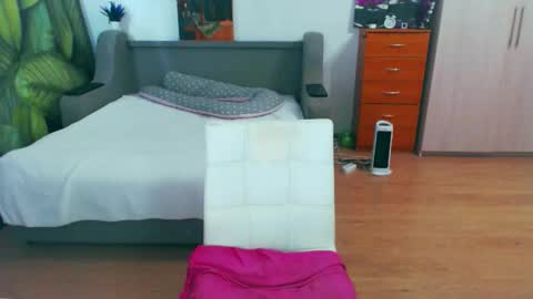 cute_jes online show from 03/22/26, 02:20