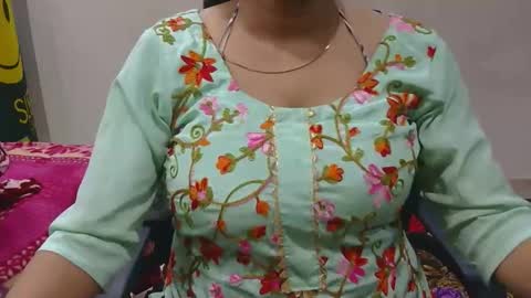 kashmira online show from 02/15/26, 10:03