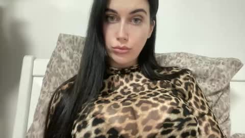 cute_kriss94 online show from 12/05/25, 06:59