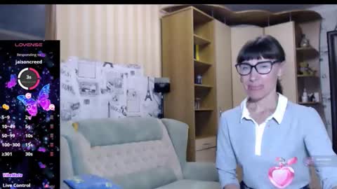 cute_lion_ online show from 09/17/25, 11:23