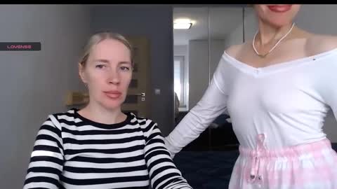 cute_lion_ online show from 10/02/25, 12:56