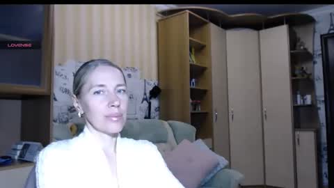 cute_lion_ online show from 11/07/25, 04:40