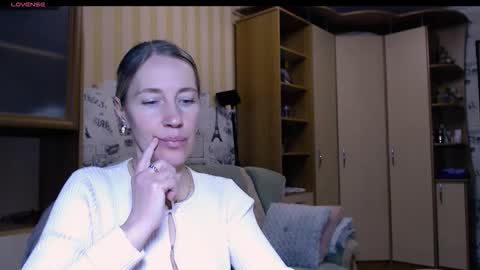 cute_lion_ online show from 02/18/26, 02:57