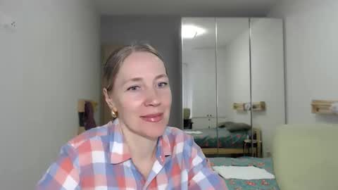 cute_lion_ online show from 05/13/26, 05:43