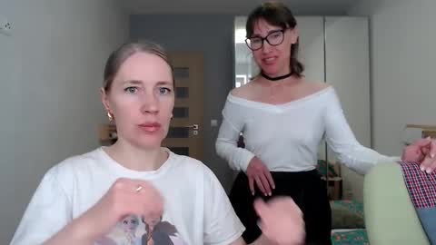 cute_lion_ online show from 05/24/26, 12:54