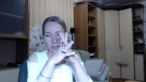 Snapshot of cute_lion_ chatting on 06/25/26, 08:13 cute_lion_ online show from 06/25/26, 08:13