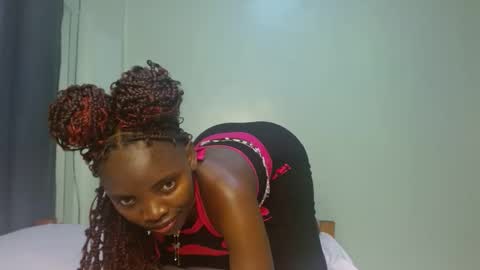 cute_lorna online show from 04/01/26, 11:44