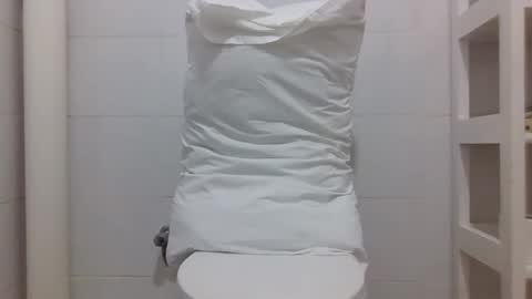 Snapshot of cute_melannin chatting on 10/17/25, 07:49 tiff flavian online show from 10/17/25, 07:49