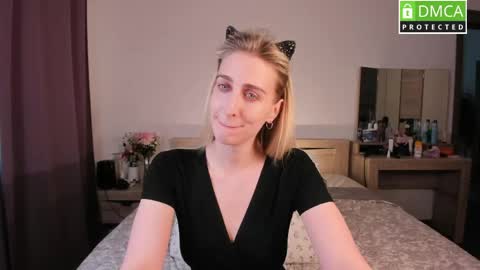 Milana online show from 05/22/26, 09:37