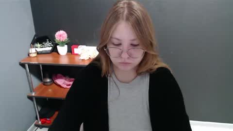 Veronica online show from 12/05/24, 07:27