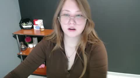 Veronica online show from 01/10/25, 07:25