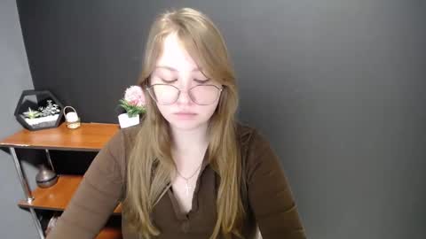 Veronica online show from 02/19/25, 07:28