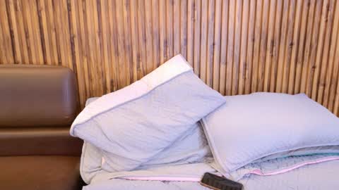 Snapshot of cute_molly18 chatting on 10/18/25, 02:14 Maria online show from 10/18/25, 02:14