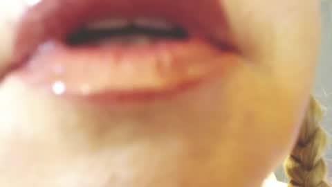 cute_phoenix online show from 08/06/26, 02:52