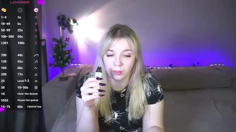 Sasha online show from 01/15/25, 01:12