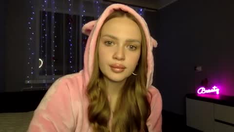 cute_shy06 online show from 12/15/25, 08:24