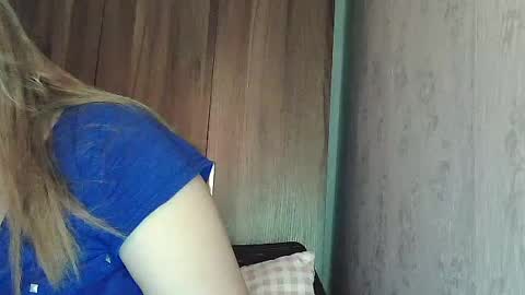 Snapshot of cute_slut09 chatting on 06/18/26, 09:14 Mimi online show from 06/18/26, 09:14