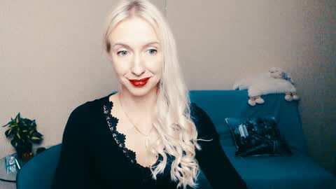 cute_smile_shy online show from 12/26/24, 05:08