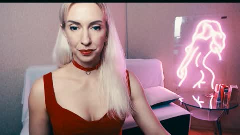 cute_smile_shy online show from 10/30/25, 08:20