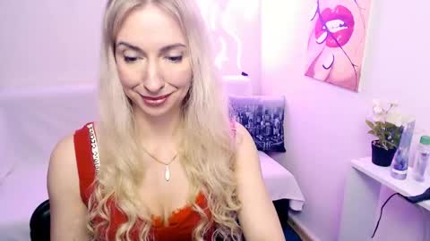 cute_smile_shy online show from 04/16/26, 07:47