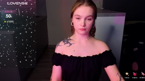 Snapshot of cute_summer_breathe chatting on 12/03/24, 04:06 Sue online show from 12/03/24, 04:06