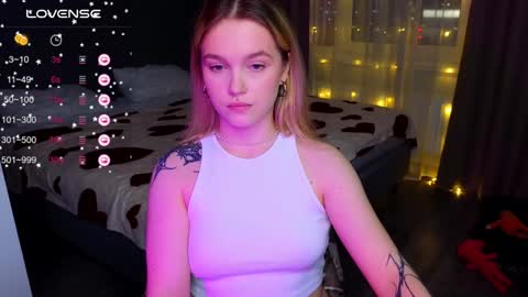 Snapshot of cute_summer_breathe chatting on 01/05/25, 06:56 Sue online show from 01/05/25, 06:56