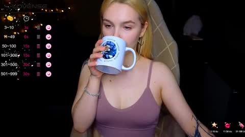 Snapshot of cute_summer_breathe chatting on 10/24/25, 07:10 Sue online show from 10/24/25, 07:10