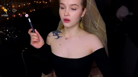 Snapshot of cute_summer_breathe chatting on 11/01/25, 05:04 Sue online show from 11/01/25, 05:04