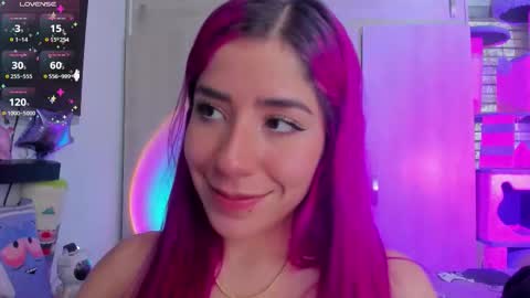 Snapshot of cute_sweetmontt chatting on 12/14/25, 06:23 katalinda montt online show from 12/14/25, 06:23